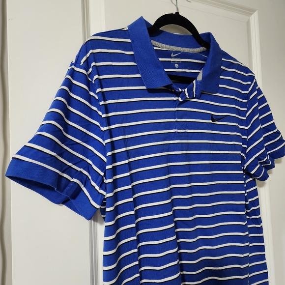 Nike Men's Polo Shirt - Picture 3 of 5